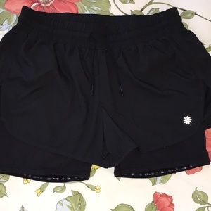NWOT Black Athleta Kick Asphalt 2 in 1 shorts